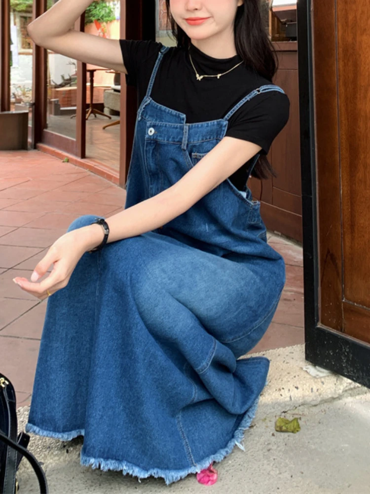 Рисунок 5 - Женское джинсовое платье с карманами