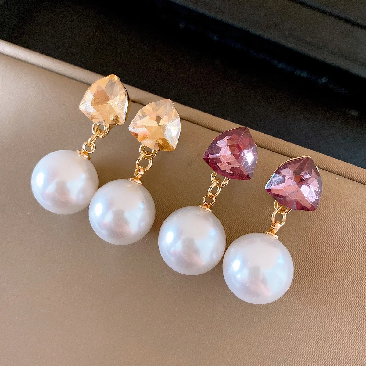 Französische unregelmäßige eingelegte Strass-Perlenohrringe für Frauen, leichter Luxus, High-End-2025, Modedesign-Schmuck, Mädchen-Accessoires