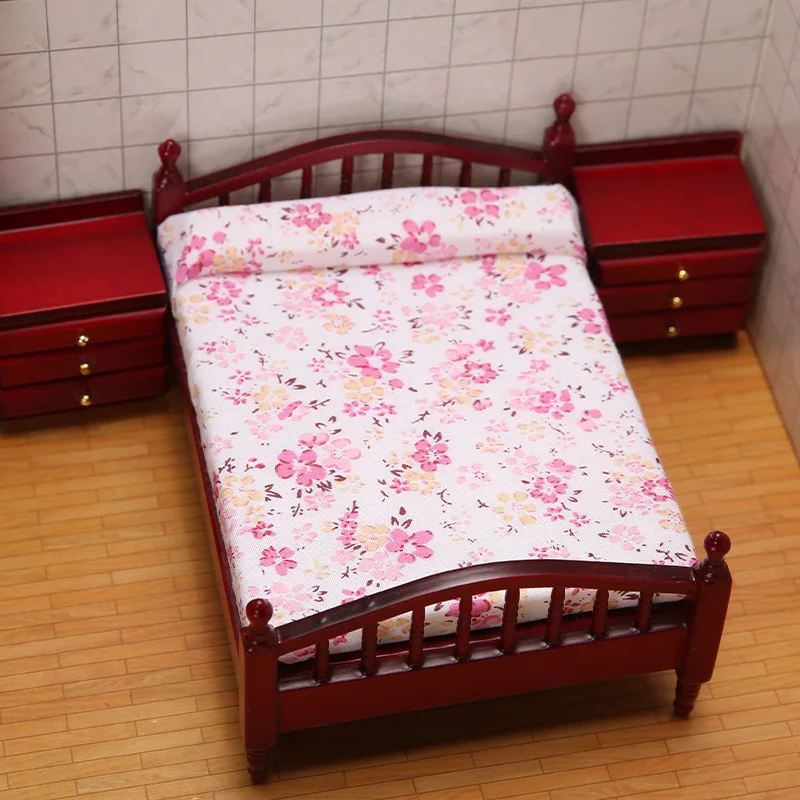 

1/12 Mini Wooden Single Bed With Floral Mattress Bedside Table Dollhouse Miniature Life Scenes Ornament Kids Pretend Play Toy