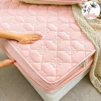 Quilted Mattress Protector – Antibacterial Durable Mattress Cover, Jacquard Design, Breathable & Hypoallergenic – Easy Care