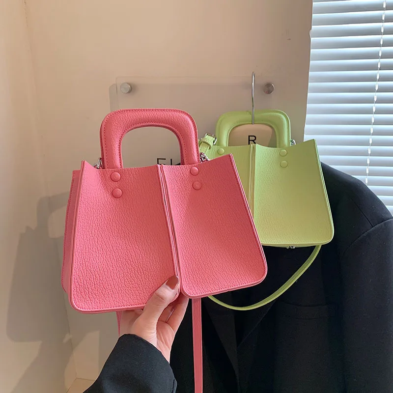 

Сумка-тоут женская однотонная на одно плечо с косыми лямками