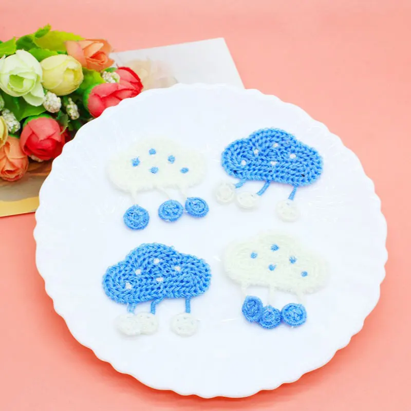 20 Stück gestrickte Stickereien mit Cartoon-Motiven von Regenwolken zum Verzieren von Kleidung, Schuhen und Hüten – ideal für DIY-Projekte.