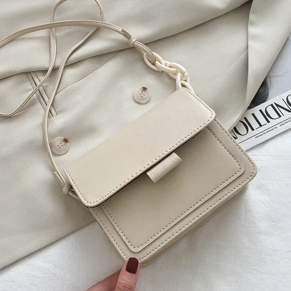 حقيبة يد عصرية