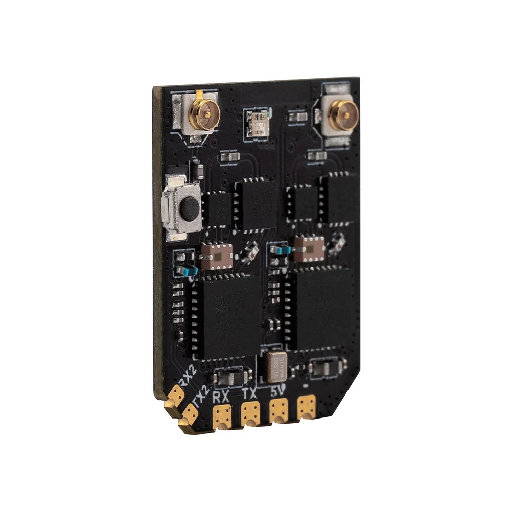 Récepteur ExpressLRS Radiomaster XR4 2.4GHz Gemini Xrossband monté sur un drone FPV