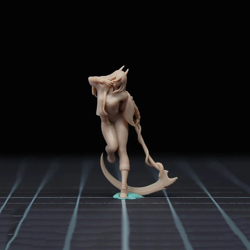 

1/64 1/43 Female Solider Standing posture Scene Props Miniature 3D Print Figures Model For Sand Cars Toys Decoration