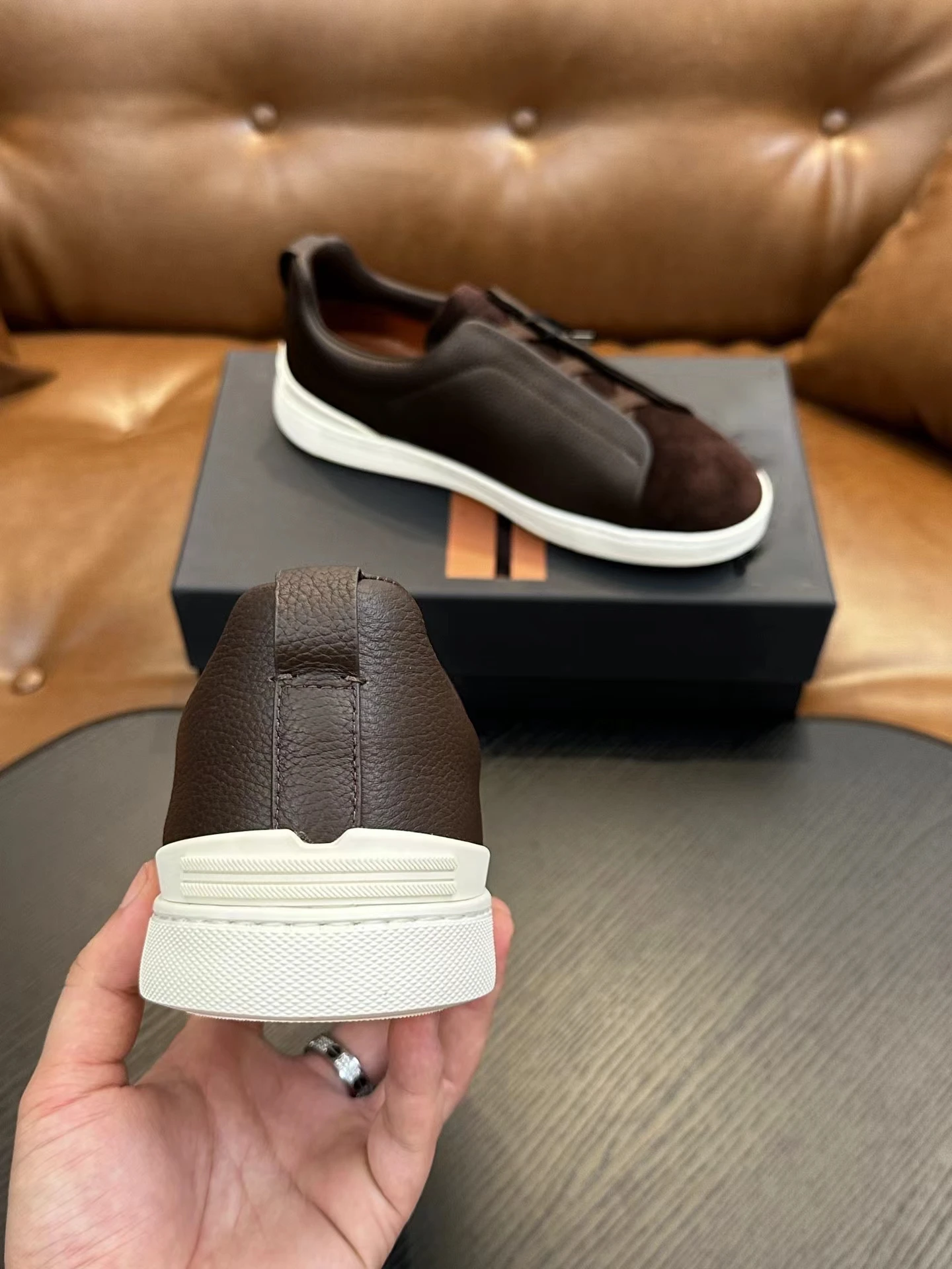 2024 Luxury Genuine Leather Sports Shoes Men's British Round Toe Lace-Free Flat Shoes Men's Casual Comfortable Vulcanized Shoes