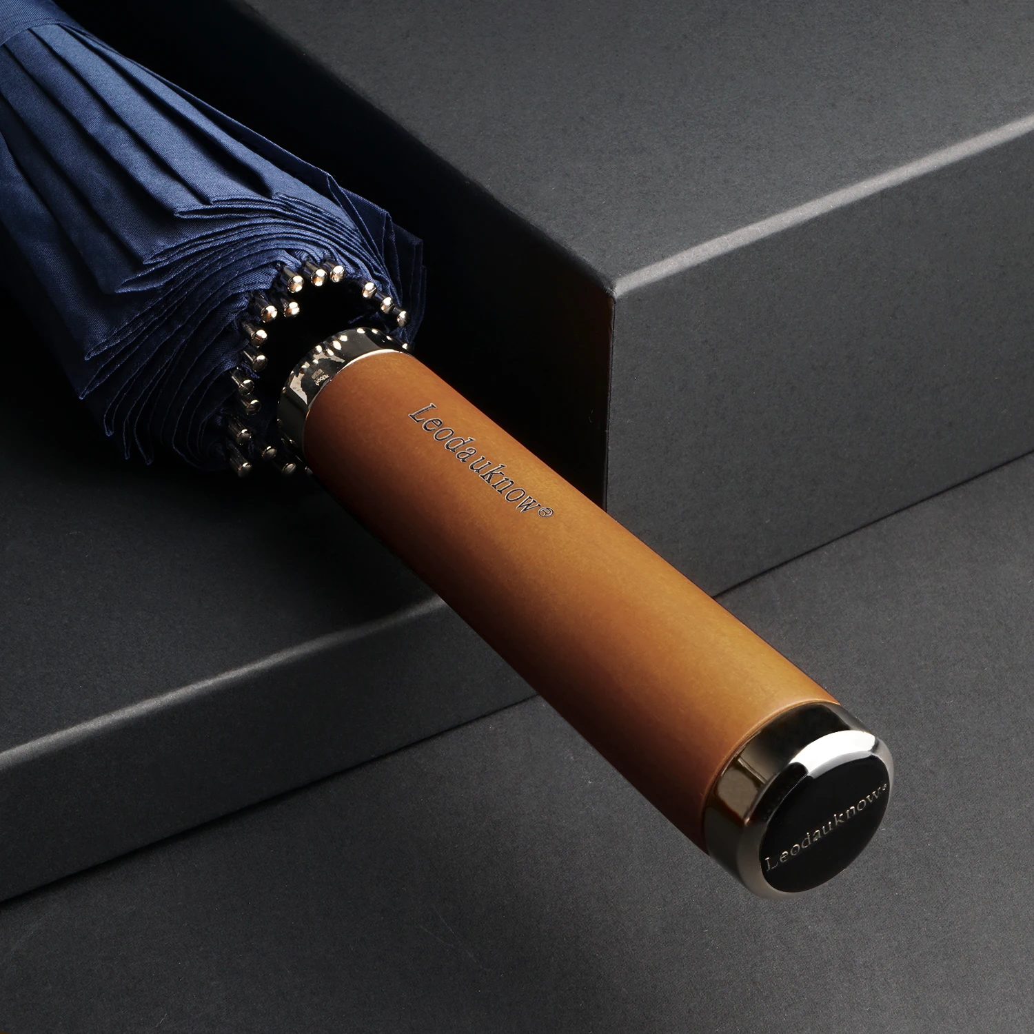 Luxury 24K Long Umbrella Business Men Windproof Wooden Handle Big Golf Umbrella Outdoor High