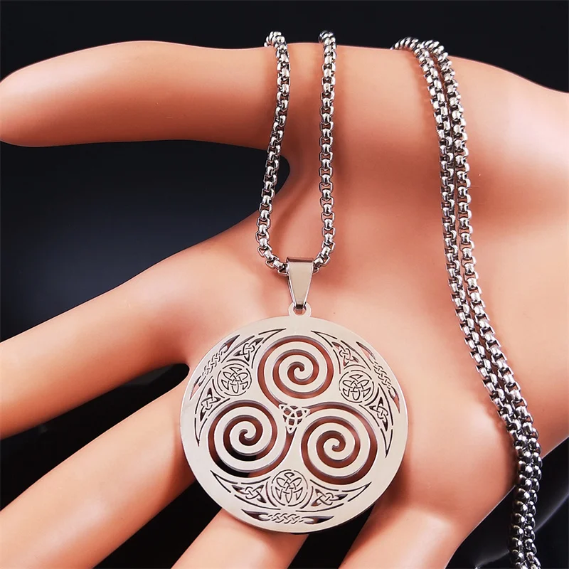 Collana Uomo Donna Con Nodo Celtico Triskele E Luna | Ciondolo In Acciaio Inossidabile 3,2x3,5 Cm | Gioiello Wiccan Irlandese