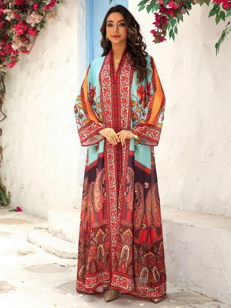 جلابية تراثية بنقوش زهرية