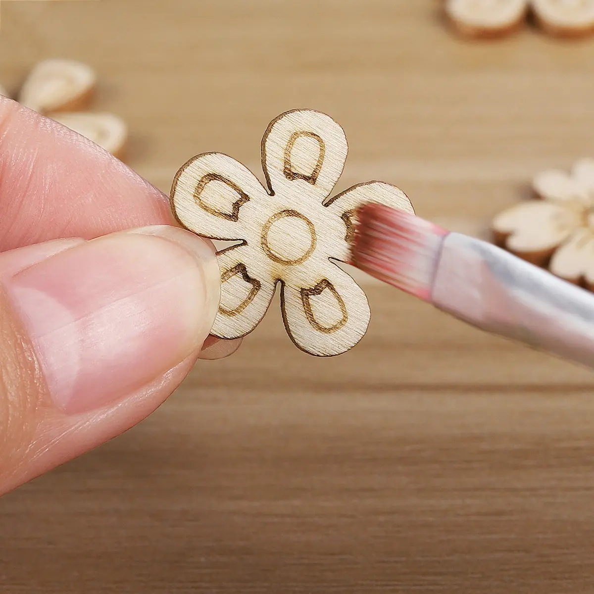 100Pcs 20Mm 프리미엄 우드 슬라이스 크리스마스 장식 공예 용품 DIY 장식 스크랩북킹 어린이 미술 활동 나무로 만든