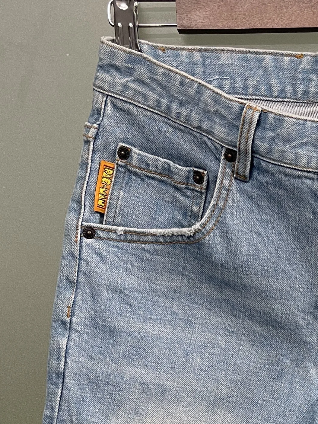 2024 Spring/Summer New D2 Jeans Trendy Men's Washed Worn Hole Patches Painted Slim Fit Micro Elastic denim shorts Men's