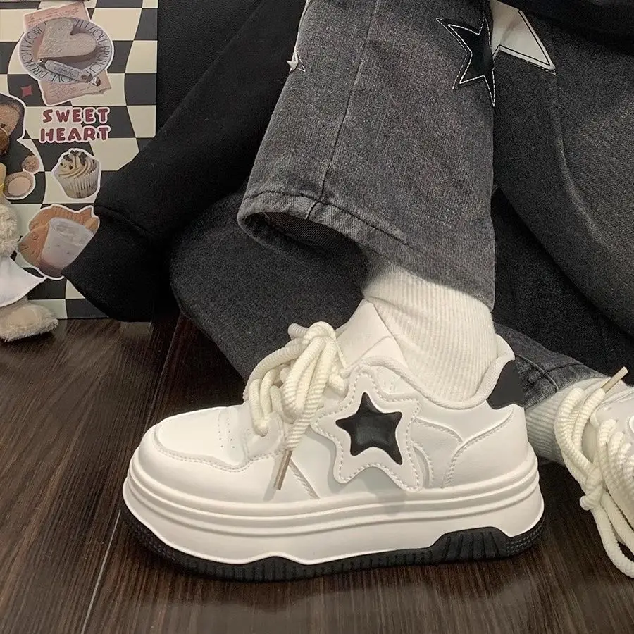 

White Women's Sneakers Kawaii Platform Sports Shoes Tennis Female Casual Vintage Cute Flats Spring Summer 2024 Skateboard