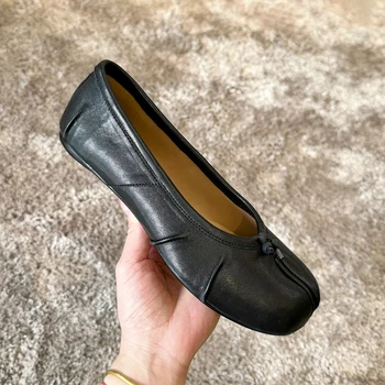 Fashion Tibi splittoe shoes Womens Genuine leather Ballet flats Comfortable flats Vintage Pleated Sheepskin shoes Designer shoes 1
