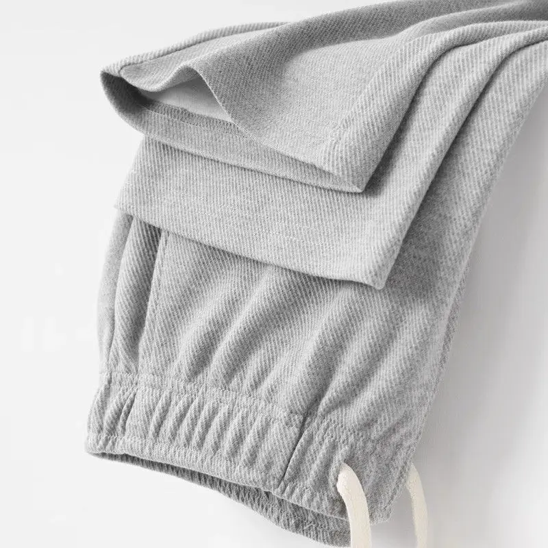 Рисунок 2 - Брюки мужские прямые однотонные