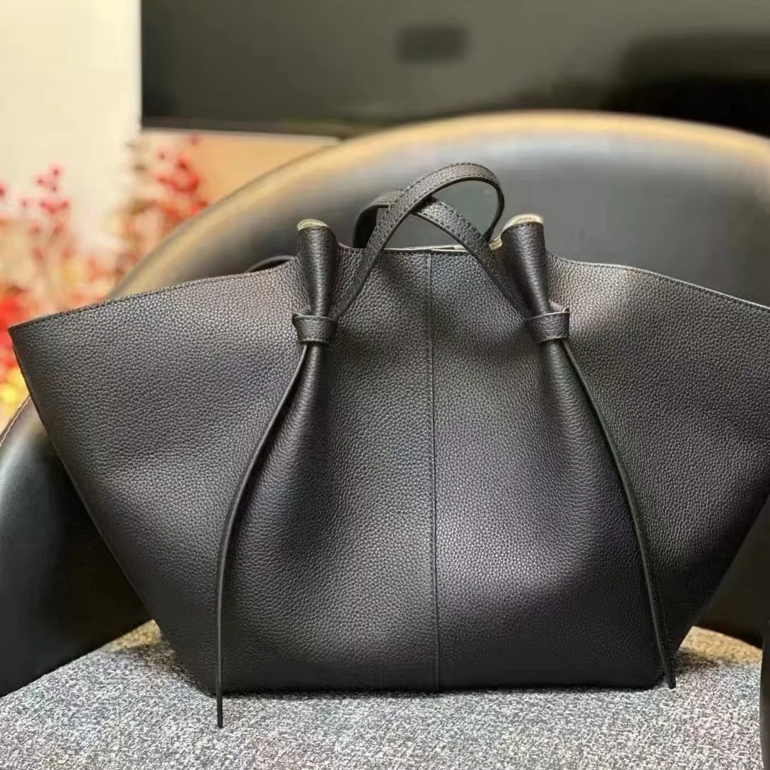with logo Large capacity suede imitation women's handbag  letters, luxurious designer handbag 2025SS, underarm shoulder 3