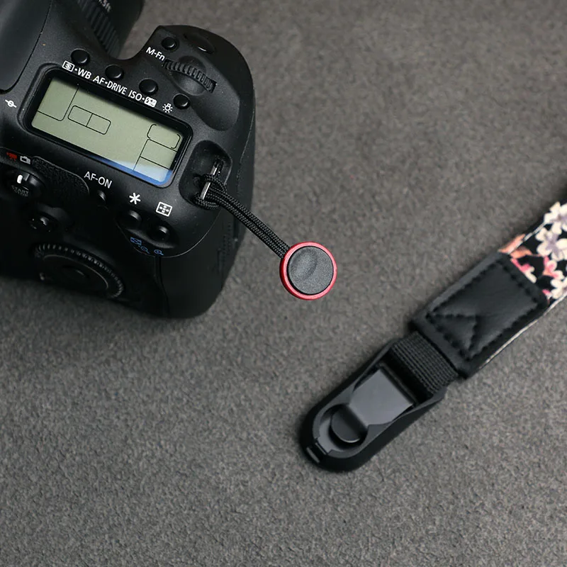 블랙 바텀 사쿠라 퀵 릴리스 카메라 손목 스트랩 (DSLR 미러리스 사진 촬영용 핸드 로프, 내구성 있는 조절 가능한 손목 밴드)