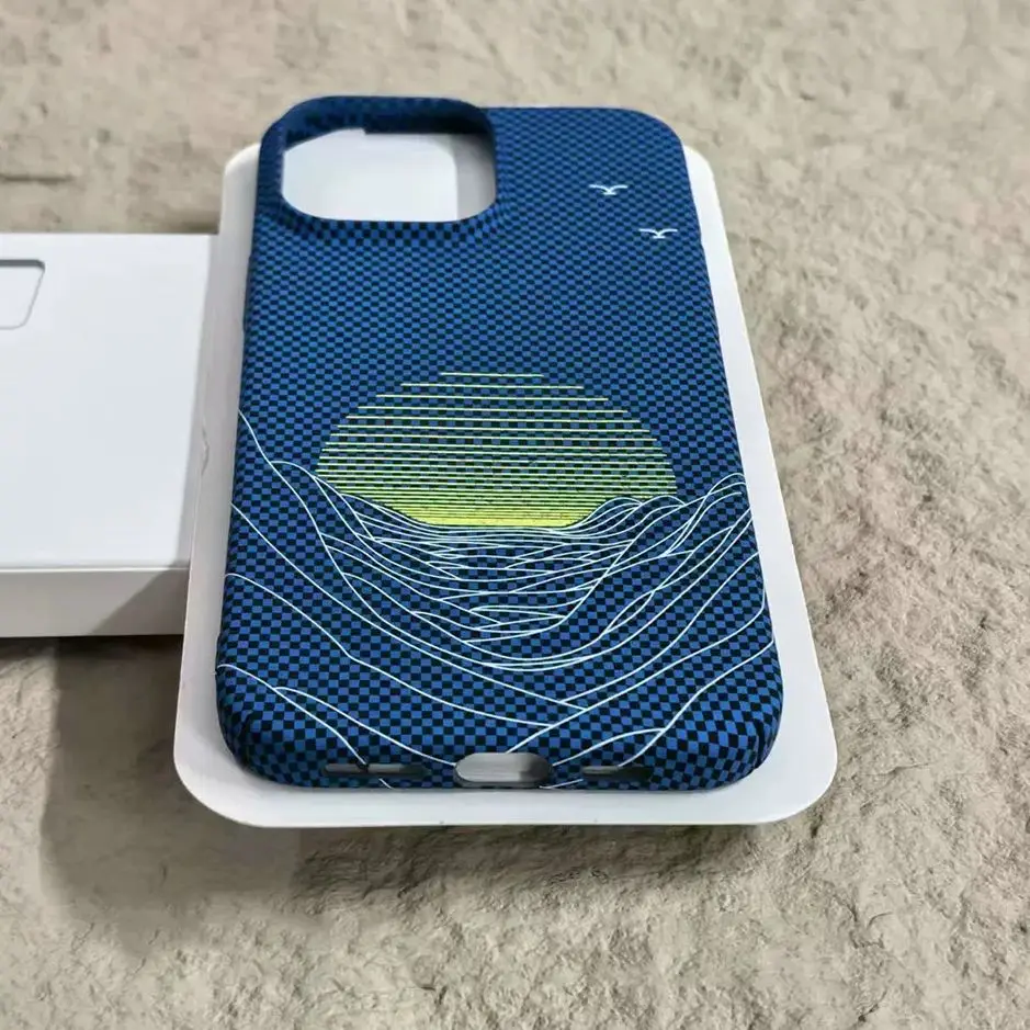 Luxury Slim Carbon Fiber Pattern Hard Armor Phone Case - Shockproof Protection Bumper Cover