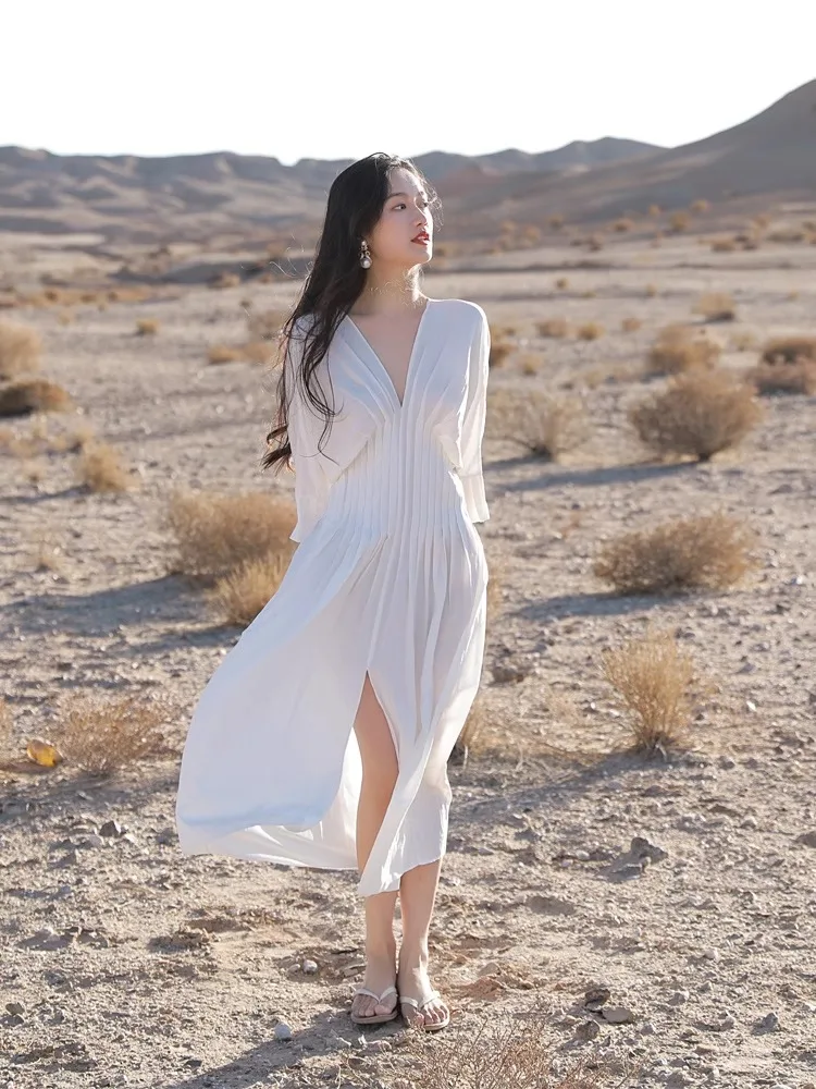 

White V-Neck French Dress for Women, Niche Design Feel, Pleated Waist, Hepburn Style, Unique Long Skirt