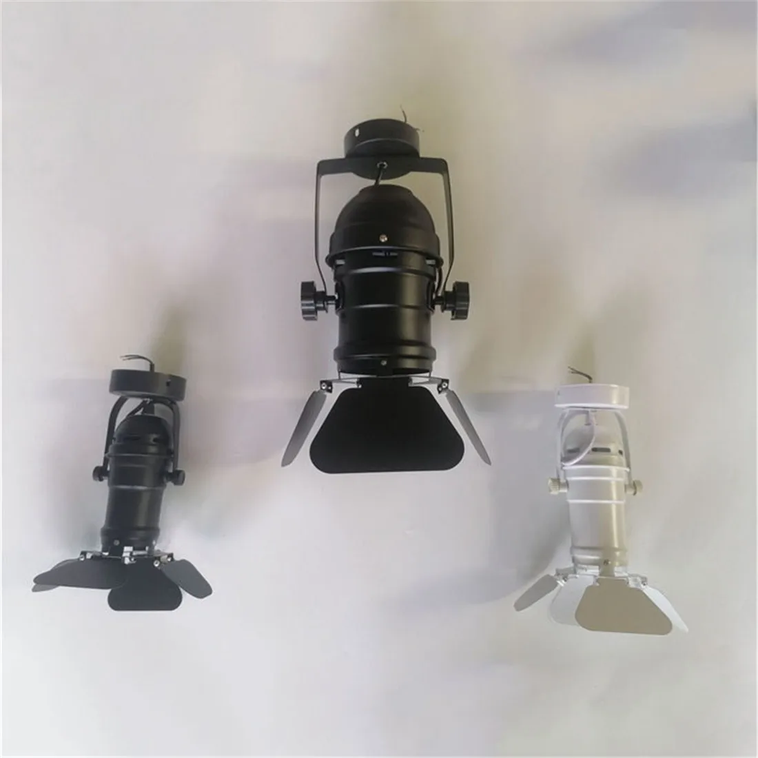 Vintage barndoor Led Track Light 5w COB Track Lamp LED Clothing Store Lighting LED Spotlights with Adjustable Baffle Black White 5