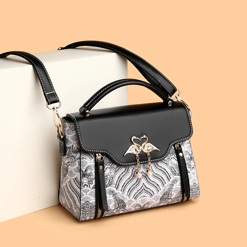 حقيبة يد نسائية جديدة مطرزة بألوان متناغمة، متعددة...