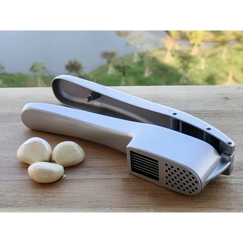 Garlic Press & Slicer 2 in 1 - Aluminium Garlic & Ginger Mincer and Slicer - with Slicing and Grinding - Kitchen Cooking Tools