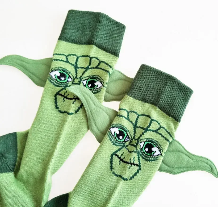 thumbnail image 2 of Figuras de acción de juguete El último Jedi Maestro Yoda Calcetines Cosplay callejero Peluches Cómics Mujeres Hombres El despertar de la fuerza Calcetines Juguetes de regalo, 2 of 5