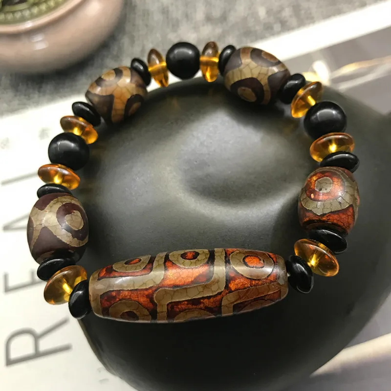 

Wholesale of Tibetan agate nine eye heavenly bead bracelets Ancient Tibetan style three eye heavenly bead old agate Buddha bead