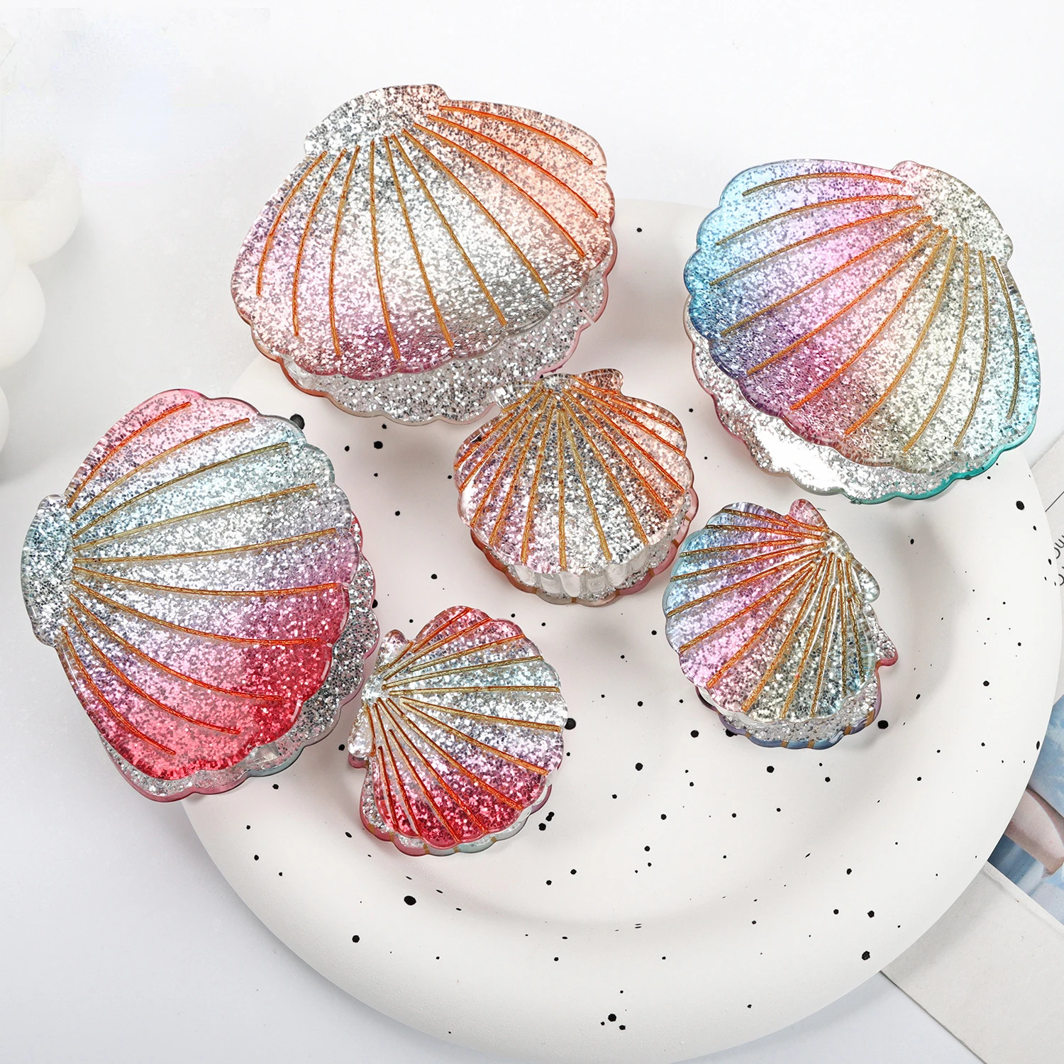 

Fashion Colorful Shiny Shell Grab Clip for Women Hair Claws New Headwear Summer Outdoor Casual Hair Accessories