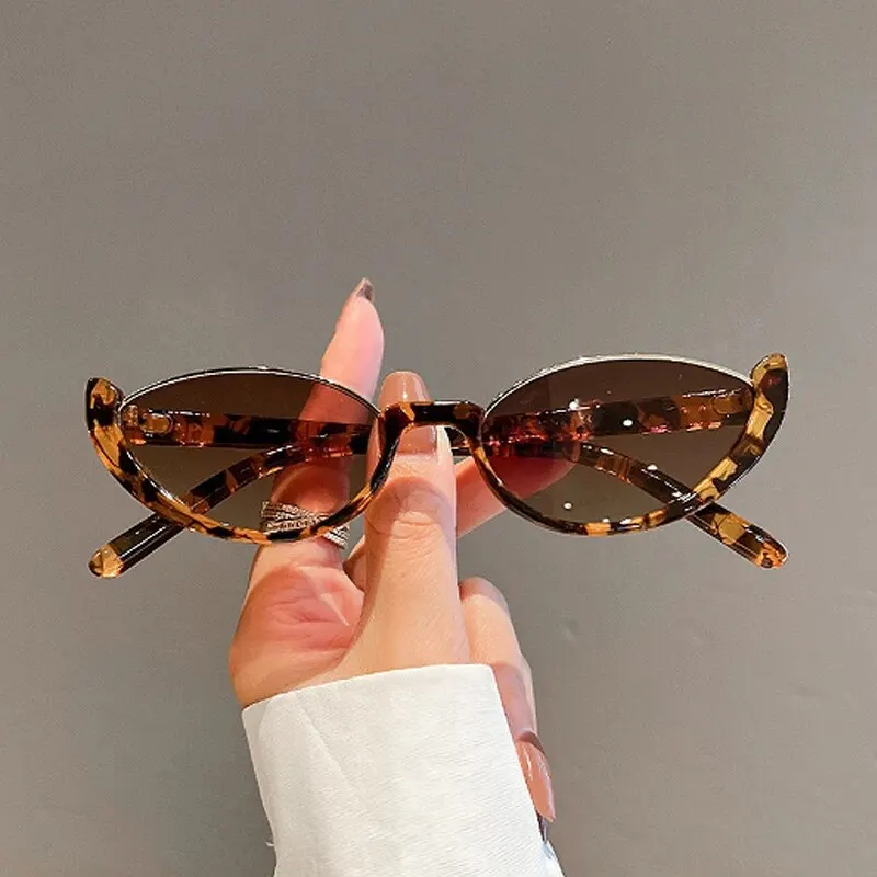 Chic Cat Eye Sunglasses for Women: Fashion Rivet UV400 Shades