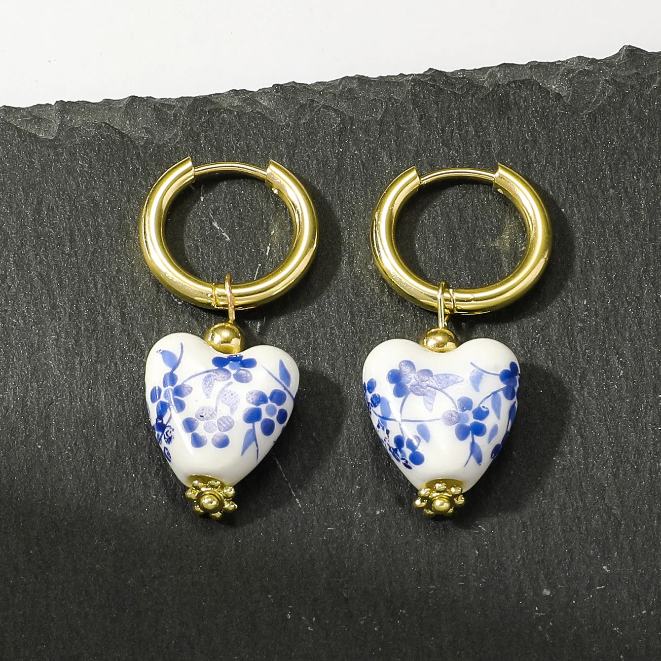 Fashion White Porcelain Printing Heart Drop Earring for Women Gold Plated Small Round Circle Hoop Earrings Charm Jewelry Bijoux