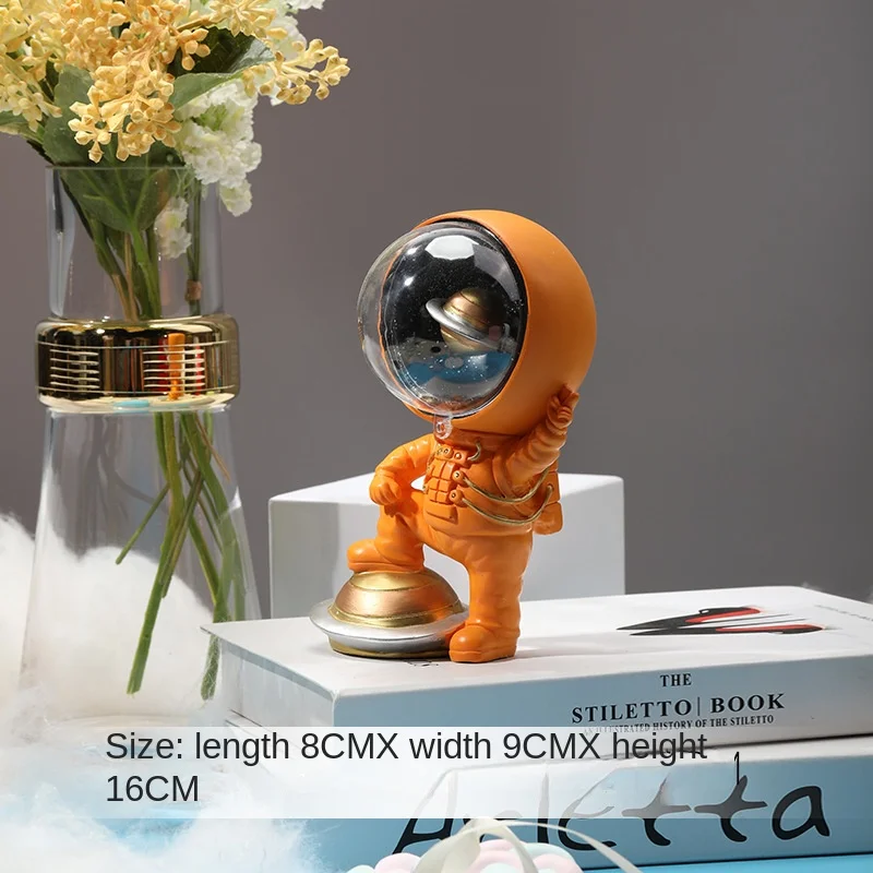 Creative Astronaut Ornament Spaceman Modern Interior Living Room Home Crafts Bedroom Office Desktop Resin Ornament Holiday Gift 