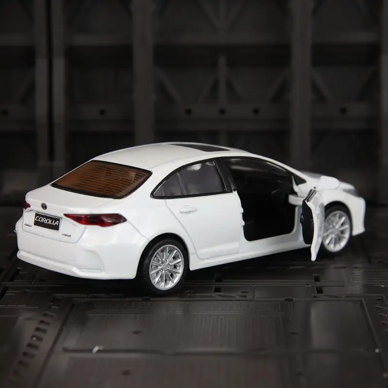 Toyota Corolla Alloy Car Model Ornament - Acousto-Optic Toy with Double-Door Design, Children's Gift, High-Quality Craftsmanship