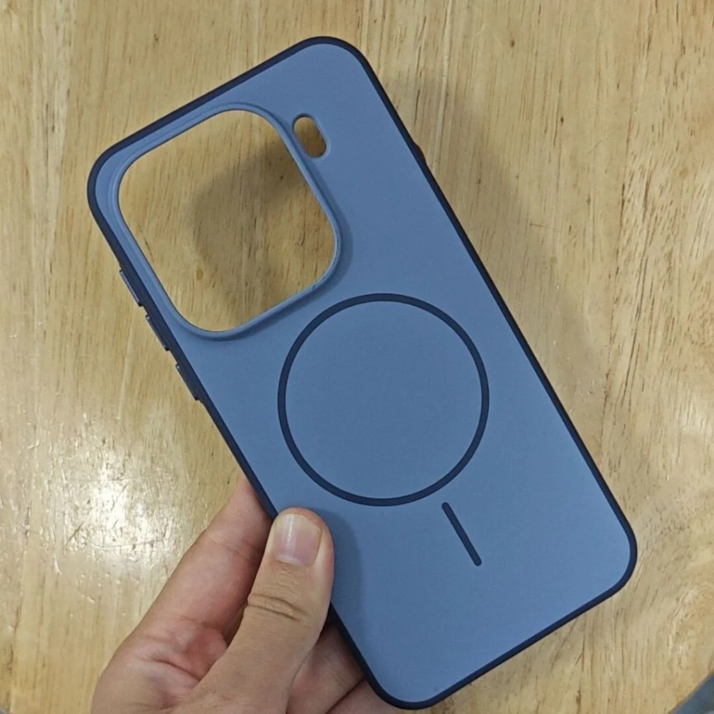 Magnetic Double Color Matte Phone Case with Metal Button and Skin Feel Back Cover
