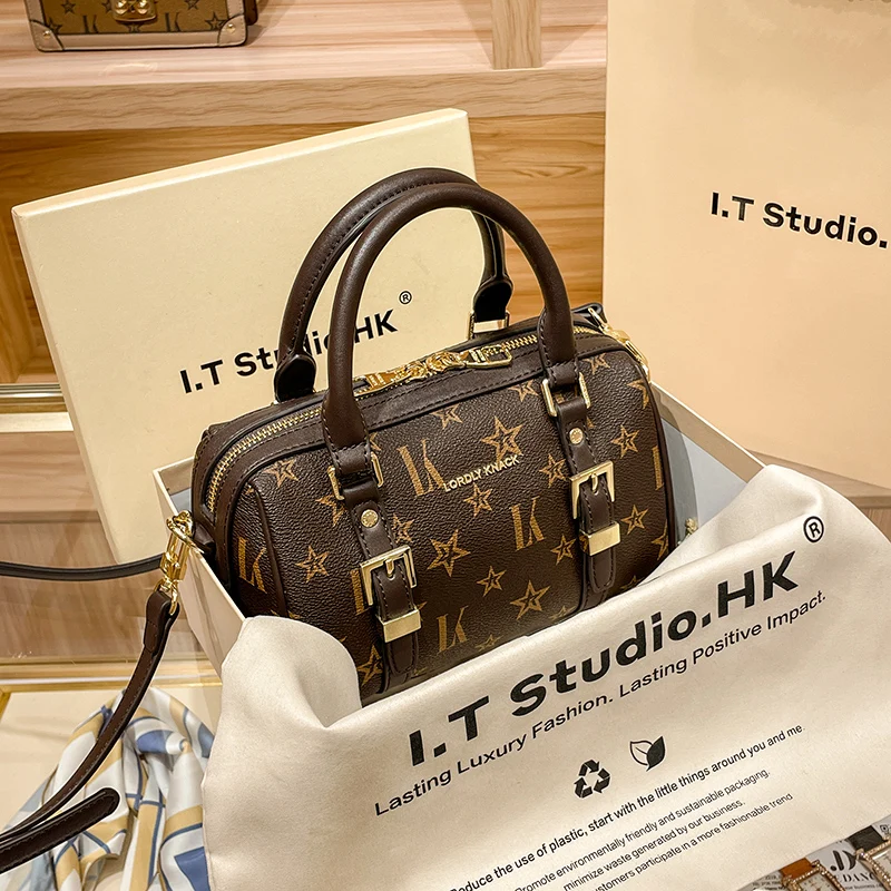 New Ladies Pillow Tote Bag Luxury Designer Boston Large Capacity Shoulder All-match Handbag Lady Messenger bag sacs à main