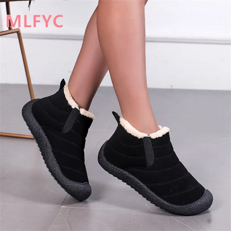 Lightweight casual cotton shoes for women in autumn and winter 2023, new thickened warmth and anti slip cotton boots for women