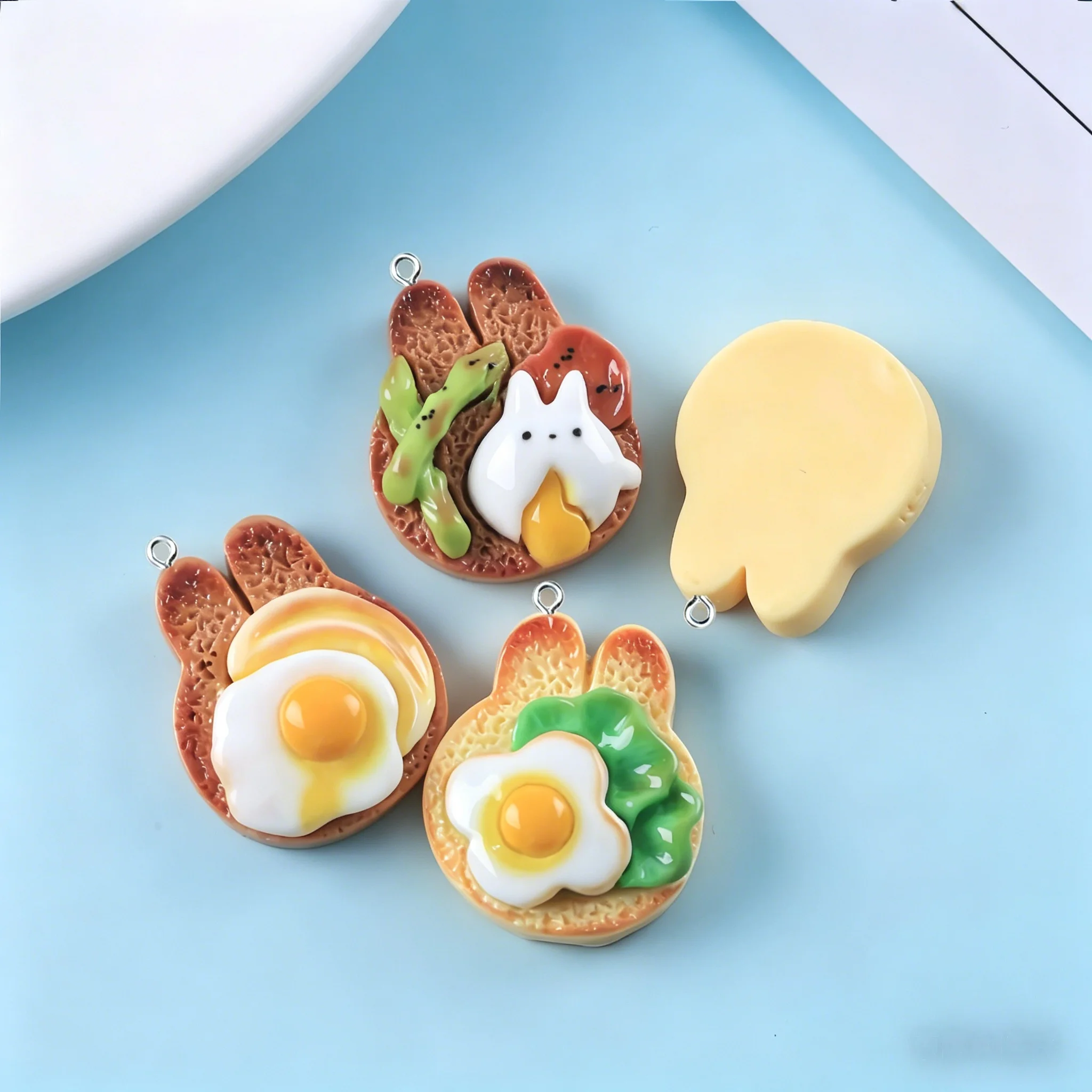 10pcs 카와이 토끼 토스트 레진 펜던트, 귀여운 음식 참 장식품, 수제 쥬얼리 제작, 귀걸이, 키체인, 공예품용