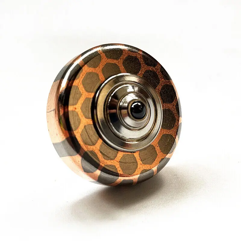 

New 1PC Titanium+Superconducting Hand Twisting Spinning Top Gyro Gyroscope Spinner Toy Desktop Decoration