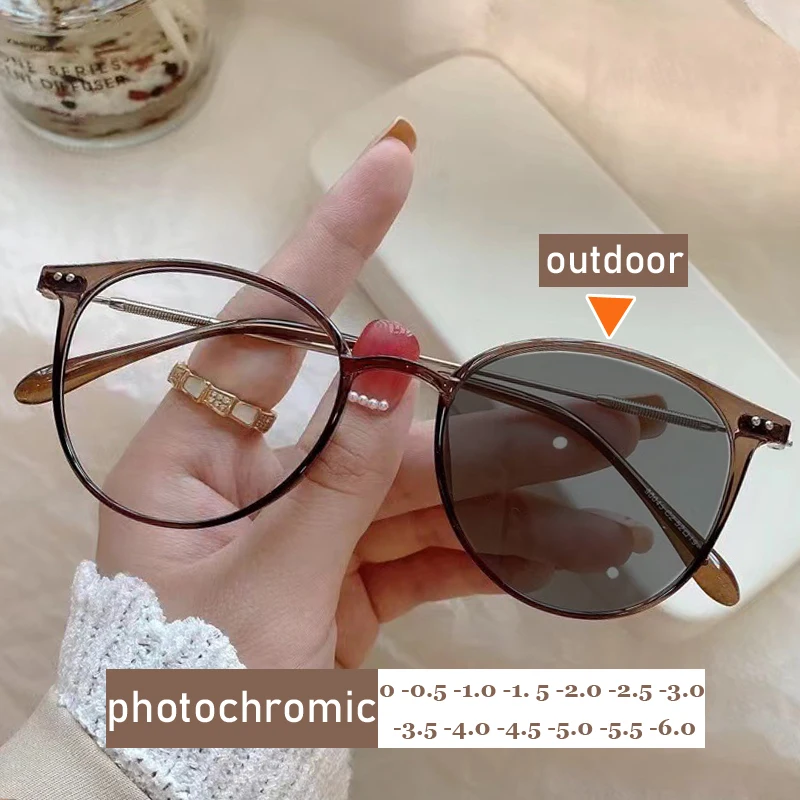 

Blue Light Blocking Color Changing Myopia Glasses Women Men Computer Round Nearsighted Eyeglasses Photochromic Glasses 0 To -6.0