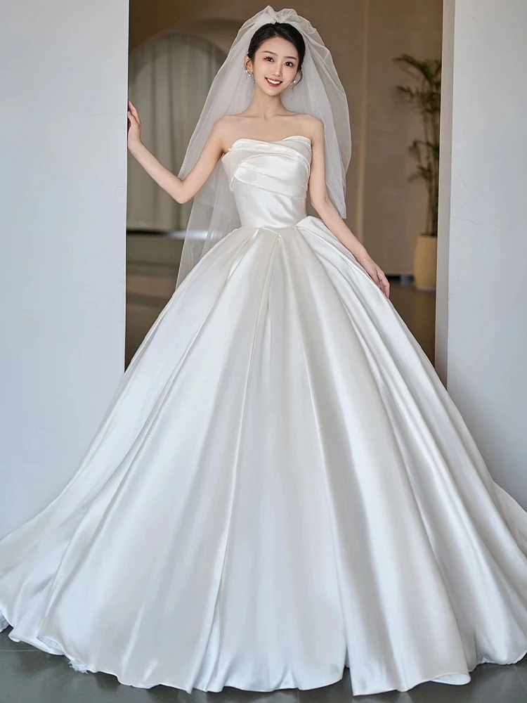 Elegant Vintage Satin Wedding Dress Long Train Bridesmaid Gown Floor-Length Neckline Strapless Floral Embroidery Bridal Dress