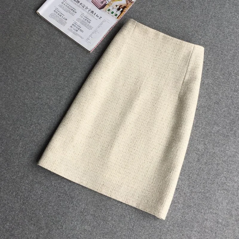 

A-line skirt, women small fragrant breech skirt autumn and winter 2023 woolen gold silk middle skirt black short skirt female