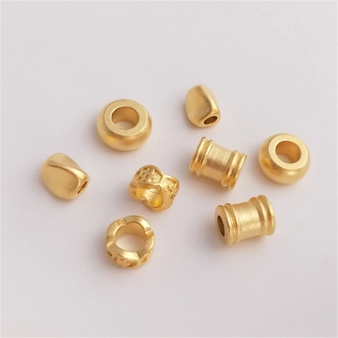 

Shajin Ping'an Joy Bucket Beads Twisted Beads Wheel Beads Handmade DIY Bracelet Jewelry Loose Bead Accessories C236