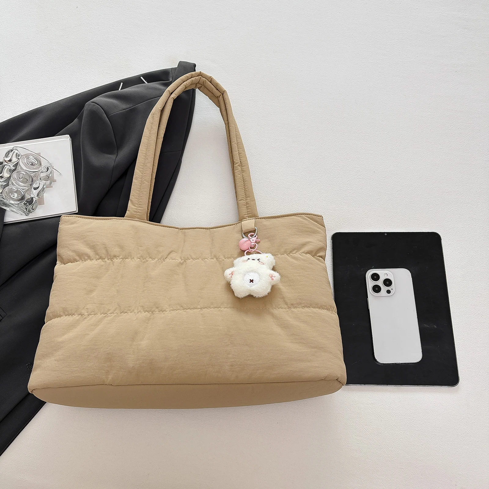 Women Quilted Shoulder Bag Lightweight Handbag with Compartment Underarm Bag for Travel Dating Shopping