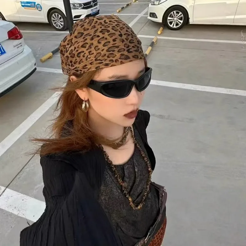 Y2K Women Leopard Headscarf Retro Decorative Scarves Spicy Girl Hair Shawl Neckerchief Versatile Party Scarf Exquisite Accessory