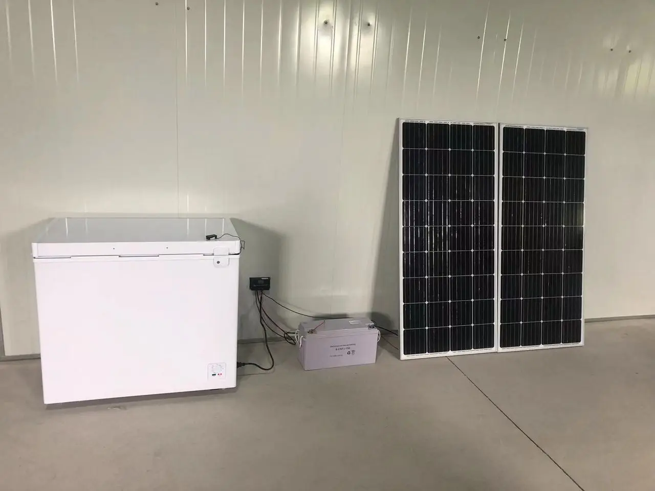 68 Liters Solar-Powered Chest Freezer Portable Ice Cream Refrigerator Cart 3