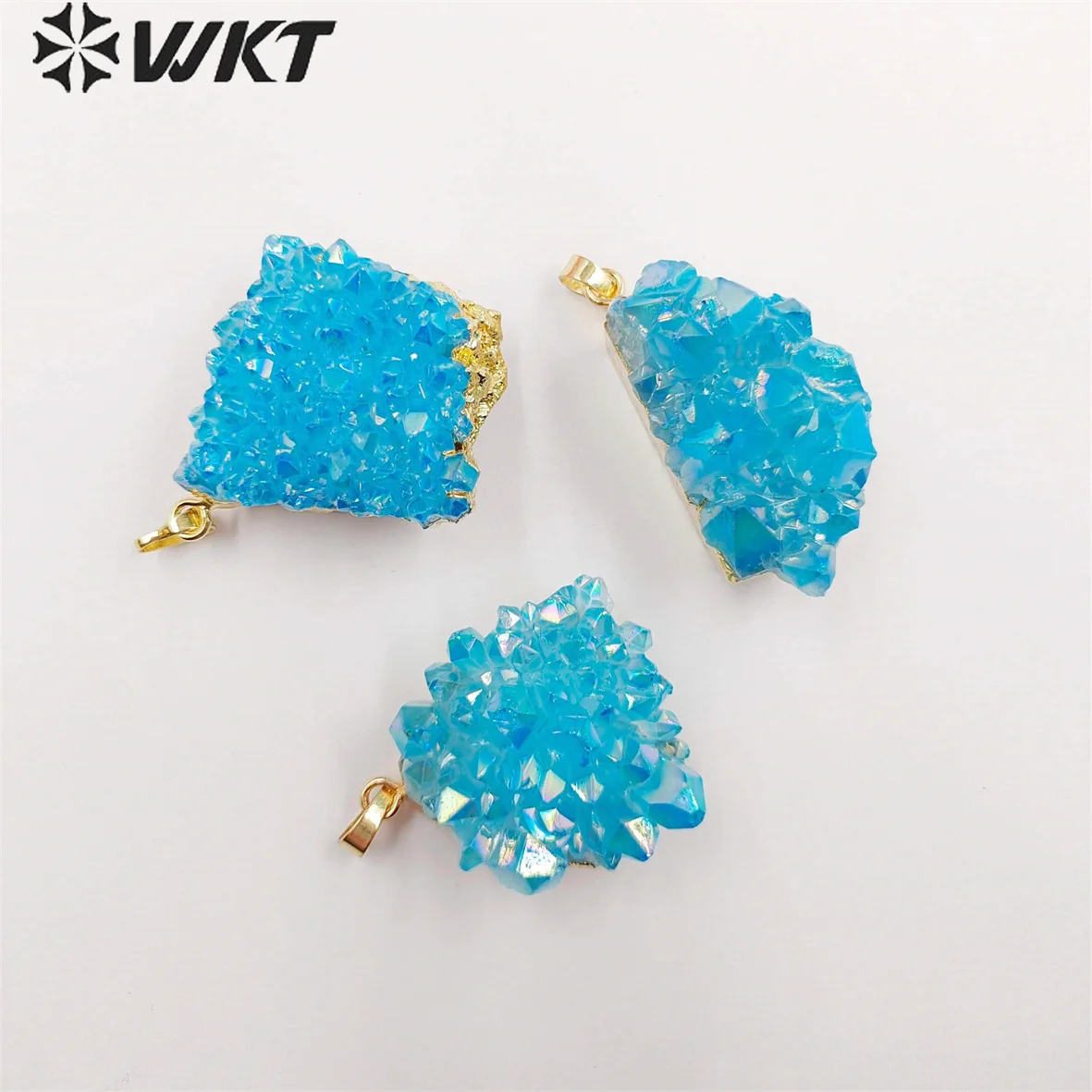 

WT-P551 Amazing healing crystal quartz cluster Aqua Aura pendant fashion healing crystal Aura pendant