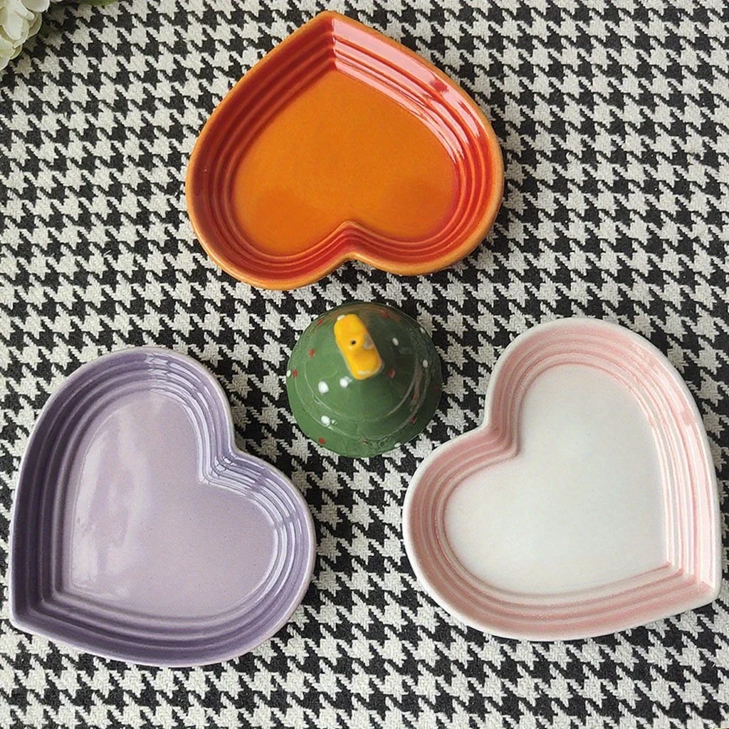 Gradient Heart-shaped Ceramic Pet Bowl, Anti-Vomiting Stress-Free, 12cm Underglaze Color Cat Bowl Dog Bowl-creative Pet Bowl Gradient Heart-shaped Ceramic Pet Bowl, Anti-Vomiting Stress-Free, 12cm Underglaze Color Cat Bowl Dog Bowl-creative Pet Bowl
