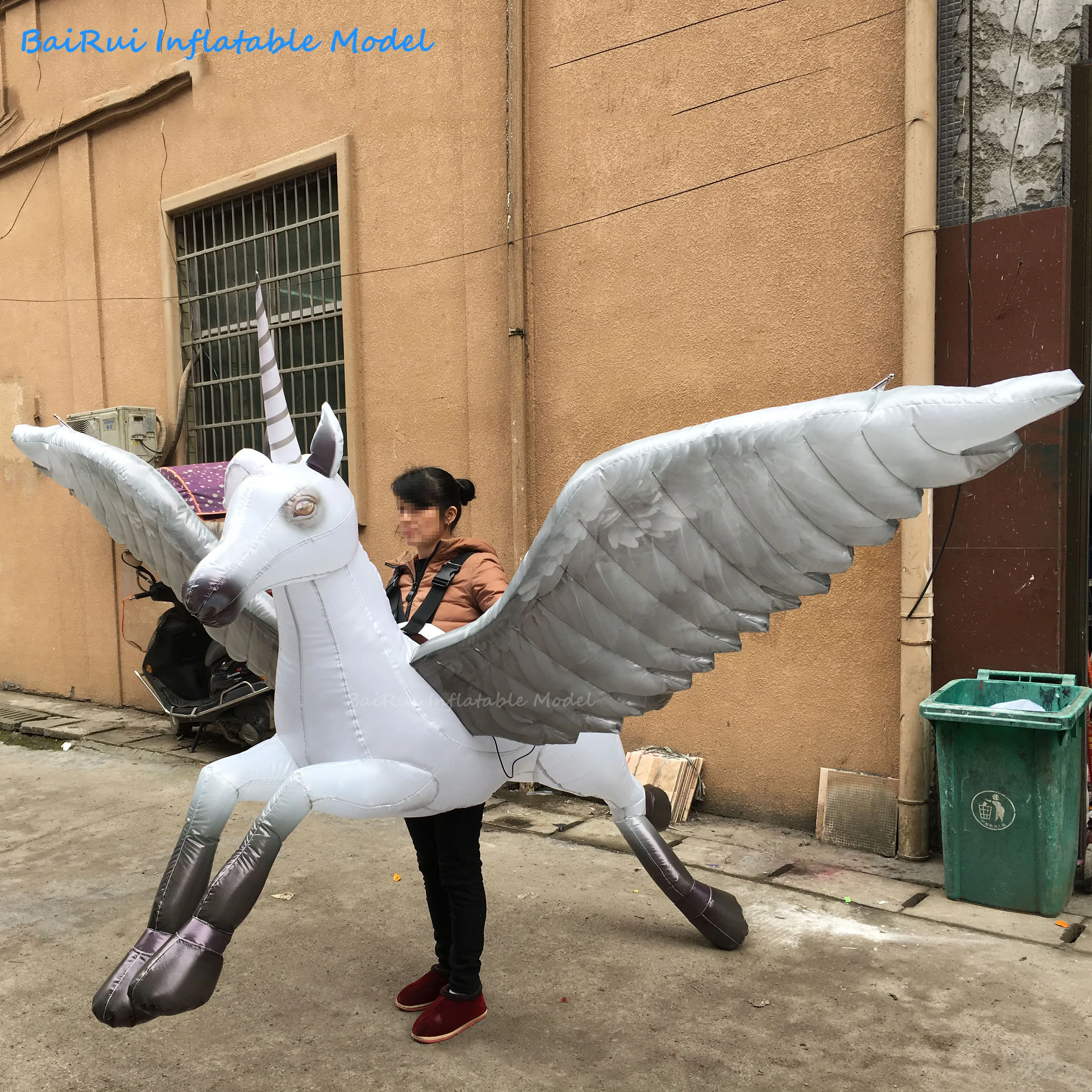 Hercules Pegasus Costume: The Ultimate Inflatable Flying Horse for  Nightlife, Parades, and Cosplay