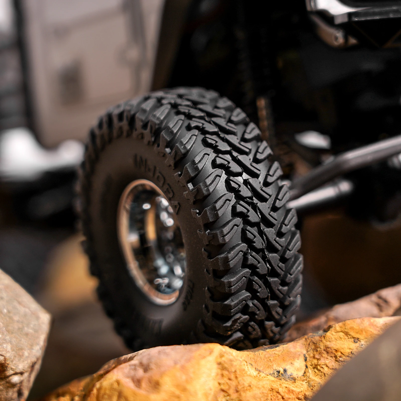 S9ded7f19e06d4d88ac01db230fb347cdC 4PCS-T1025: 1/18 1/24 RC 크롤러용 INJORA 63*22mm 1.0인치 MAVERIX M/T 타이어