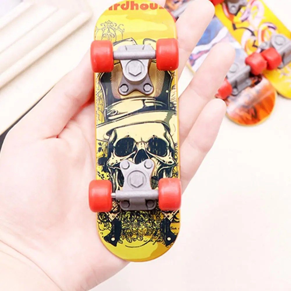 Mini Small Skateboard For Turtles Parrot Turtle Toy Finger Skate Board Pet Toy pet toys