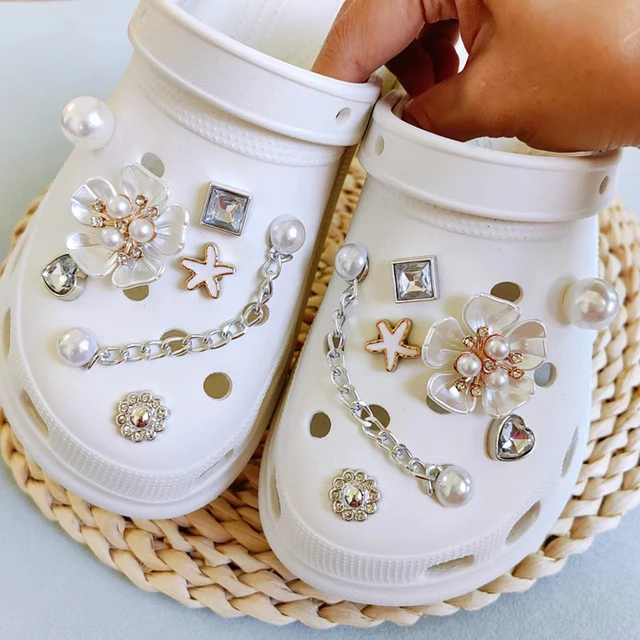 New Brand Shoes Charms Designer Croc Charms Bling Rhinestone Girl Gift Glow  Clog Decaration Metal Love